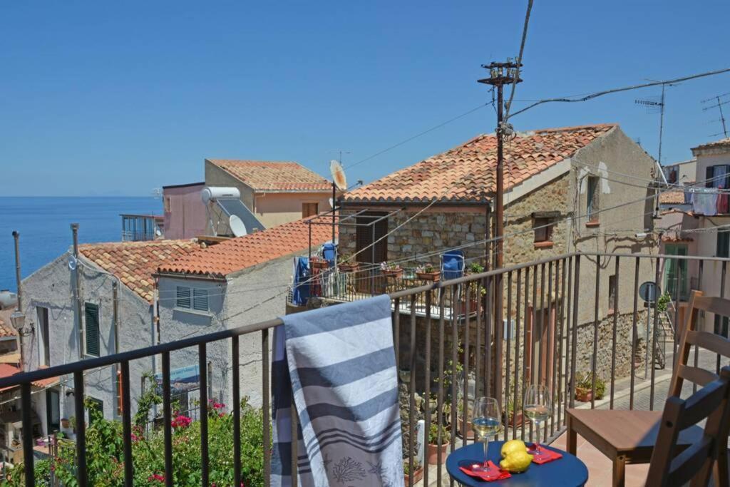 Апартаменти Terrazza Ambrogio Сант'Амброджіо Екстер'єр фото