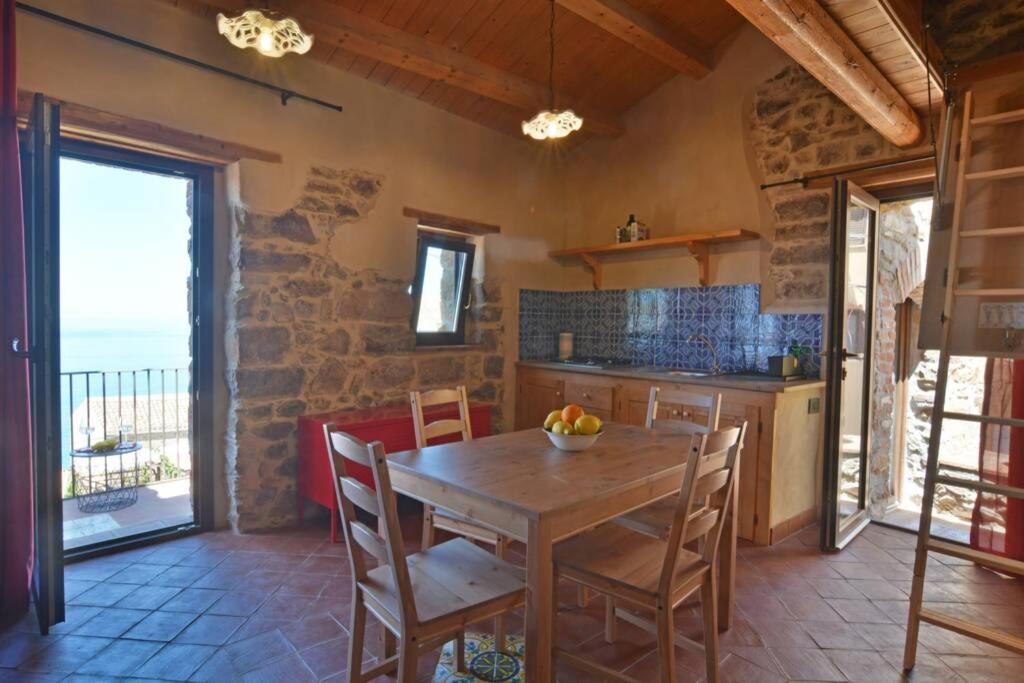 Апартаменти Terrazza Ambrogio Сант'Амброджіо Екстер'єр фото