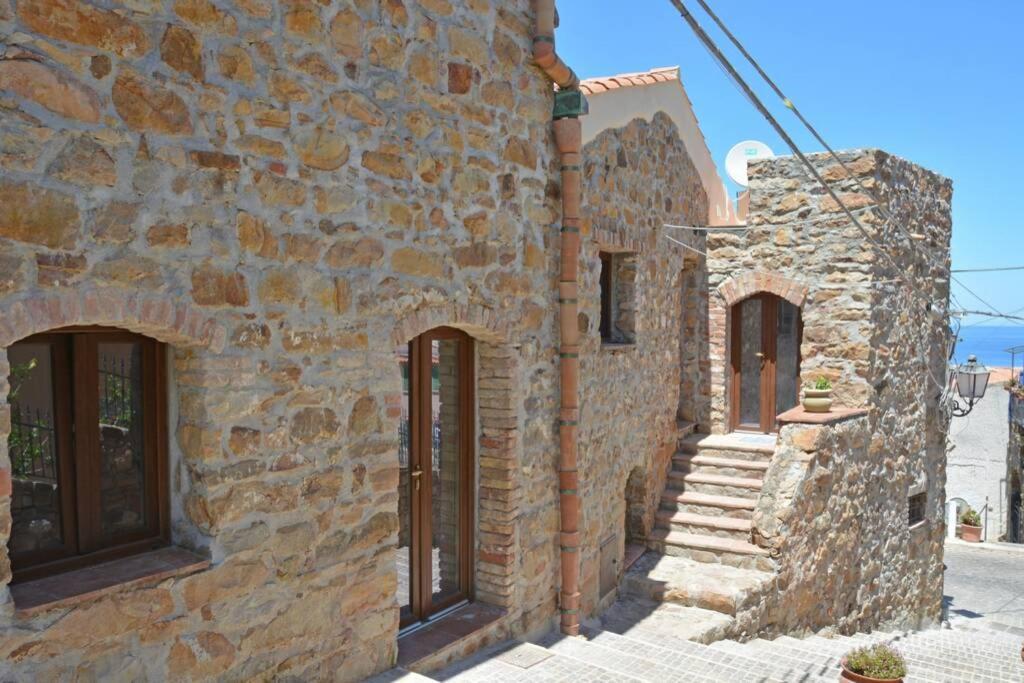 Апартаменти Terrazza Ambrogio Сант'Амброджіо Екстер'єр фото